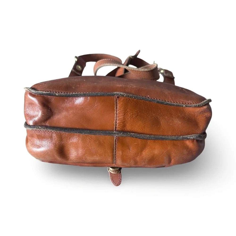 Patricia Nash Vintage London Cowhide leather saddle bag - Picture 12 of 16